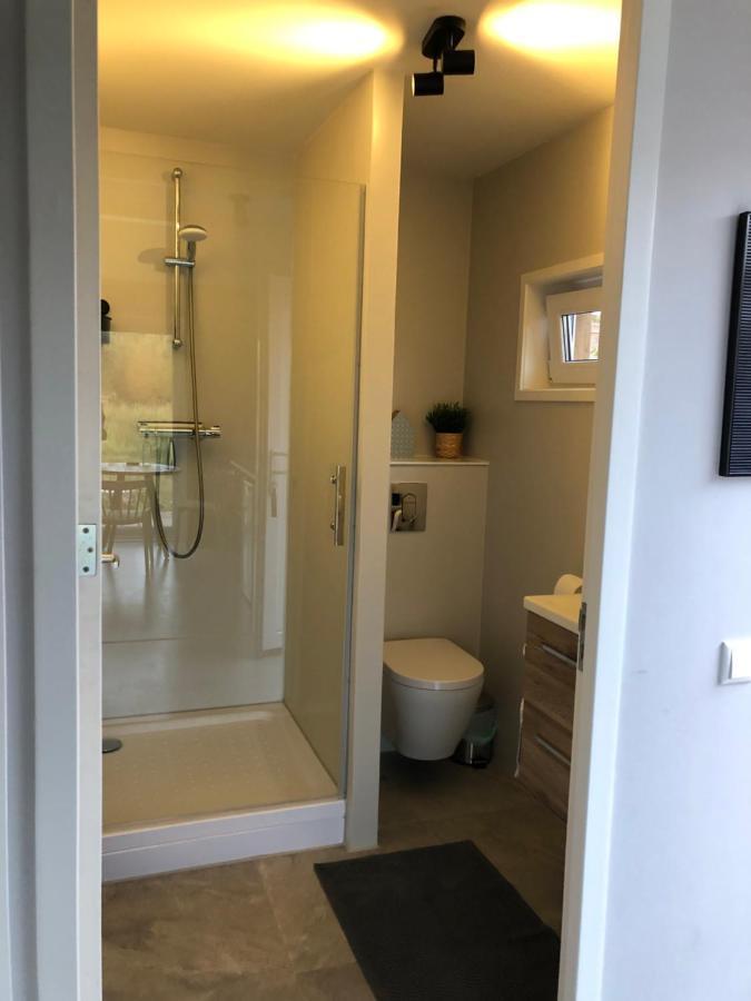 B&B Snurk Stiens, Fijn Verblijf Aan Open Vaarwater Exterior foto